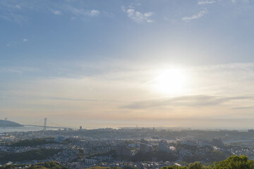 旗振山から見た夕日に染まる垂水の街並み