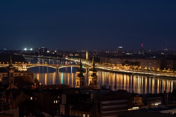 Fototapeta na wymiar The Danube and Margaret bridge at night
