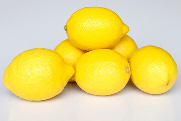 lemon isolated on white background with clipping path