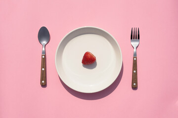 straw berry on big plate 