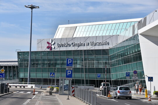 Lotnisko im. Chopina, Warszawa Okęcie, terminal pasażerski, Odloty, Przyloty,