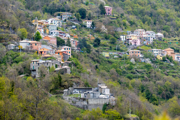 Fototapeta na wymiar Roccatagliata e Passo del Portello (Liguria)