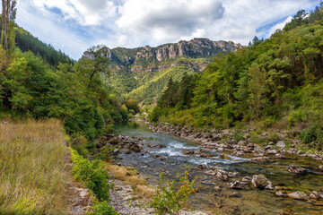 Fototapeta na wymiar The Tarn Gorge river near Le Rozier.