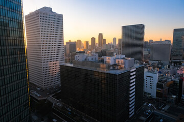 大阪市北区 梅田から見る朝焼けの高層ビル群