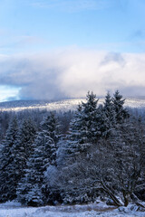 Weitblick &uuml;ber eine Winterlandschaft