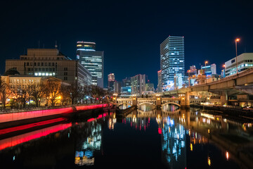 Obraz na płótnie Canvas 大阪市 中之島の夜景 鉾流橋から