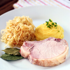 Rippchen mit Sauerkraut