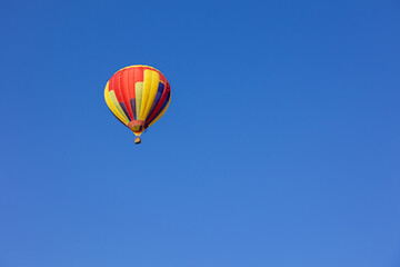 Fototapeta na wymiar Colorful hot air balloons in the sky