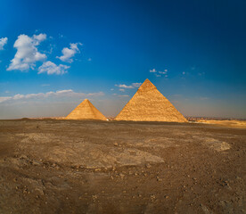 Fototapeta na wymiar Egyptian pyramids and Sphinx wonders of the world and architecture