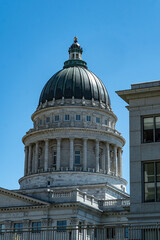 Obraz premium Utah State Capitol Building on a Sunny Spring Day
