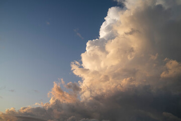 Big cloud cloudscape in afternoon
