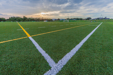 Fototapeta premium サッカー ラグビーグランド ゴール 野球場 夕焼け 多摩川河川敷グランド