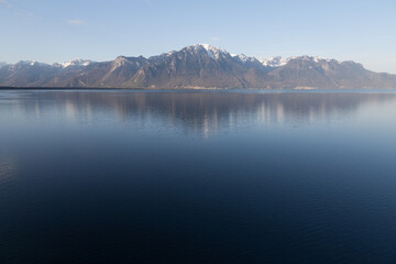 Obraz premium Lever de soleil sur le lac Léman