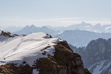 Sommet et crêtes des Rochers de Naye près du Léman