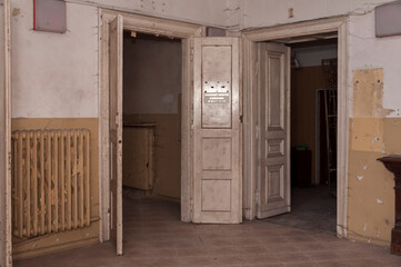 Urban exploration in an old abandoned hospital in a historic mansion in Poland - Urbex in Turczynek