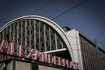 Fototapeta premium alexanderplatz train station and tv tower