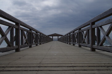 Fototapeta premium SAO TOME pont de promenade sur mer