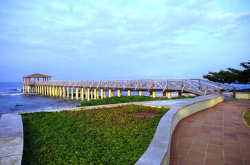 pont sur bras de mer SAO TOME