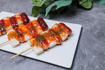 Sotteok-sotteok, Korean skewered sausages and rice cakes