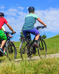 Genußvoll Radfahren im Gebirge mit Pedelecs