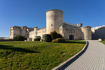 Fototapeta na wymiar Castle of Cuellar in a sunny day. Segovia, Castilla y León, Spain