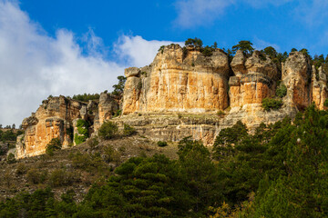 Fototapeta na wymiar Durch Erosion gebildete Felsenformation in der Serania de Cuenca