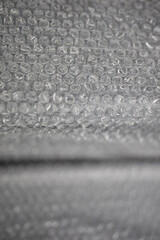 Wunderschöne Sportliche Frau in Anzug und Jeans an Terrassen Aussichts Plattform im Sonnen Untergang Luxus