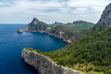 Fototapeta na wymiar Ausicht vom Mirador Es Colomer auf Mallorca