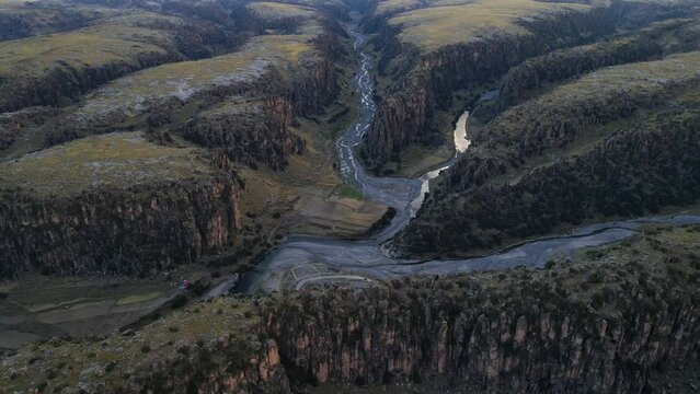 The best of Peru: Tres Ca&ntilde;ones Sukuytambo in Cusco - Espinar