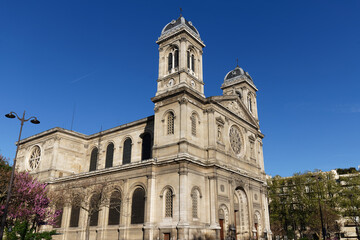 Fototapeta na wymiar Church of Saint-Francois-Xavier seen from Boulevard des Invalides in Paris.