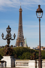 Fototapeta na wymiar Eiffel tower viewed from famous Alexandre III bridge in Paris
