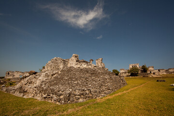 メキシコ・マヤ城壁都市のトゥルム遺跡