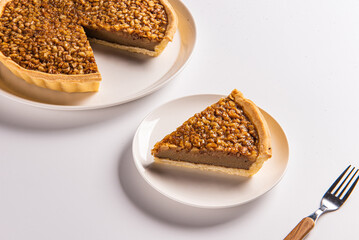 프랑스 전통 방식으로 만든 호두파이