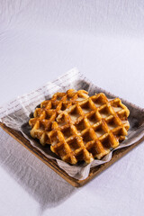 달콤하고 맛있는 슈가 와플