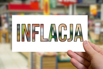 Ein Supermarkt und die Inflation in Polen