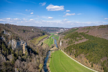 Blick vom Knopfmacherfelsen in das obere Donautal