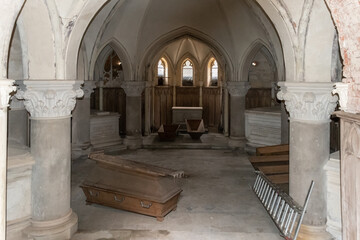 Blick in das innere eines Mausoleums