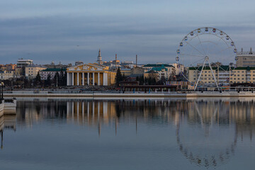Fototapeta na wymiar view of Cheboksary bay on an April evening