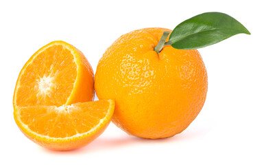 Sliced ​​oranges and whole oranges have green leaves. isolated on white background (
photoshoot)
