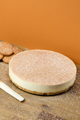 Dark and white chocolate cake with cookies