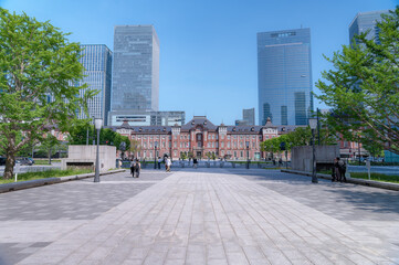 東京都千代田区丸の内のビジネス街の都市景観