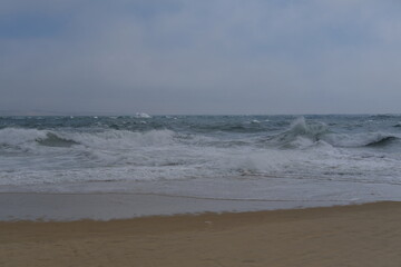 Fototapeta na wymiar Some waves of the Atlantic ocean at Cap Ferret.