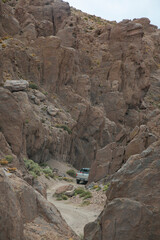 Destino entre piedras y caminos