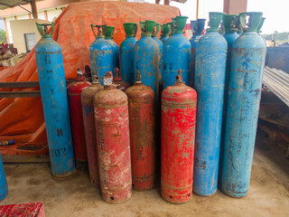high pressure oxygen and acetylene cylinders can explode
