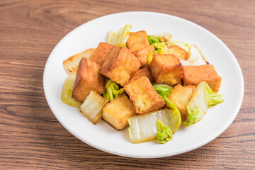 厚揚げと白菜の炒め物