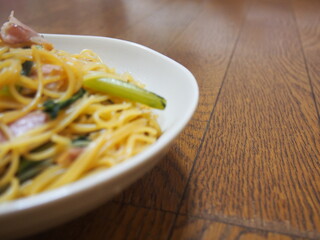 小松菜とベーコンのパスタ