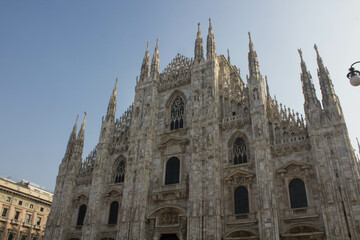 Fototapeta premium evocative image of the Milan Cathedral in Italy, one of the most important squares in the city