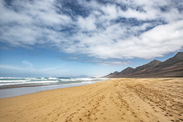 Fototapeta na wymiar Afternoon at Cofete Beach in Fuerteventura, Spain.