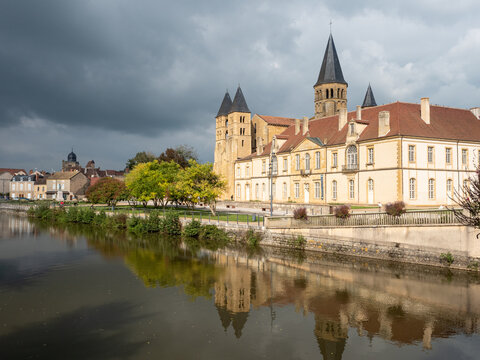 The Romanesque Basilica of the Sacred Heart of Paray-le-Monial and attached former monastery buildings, Paray le Monial, Saone-et-Loire, Burgundy, France