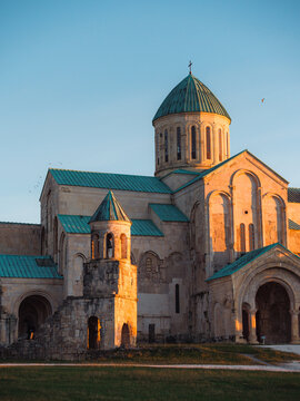 Bagrati Cathedral at sunrise, Kutaisi, Imereti, Sakartvelo (Georgia)